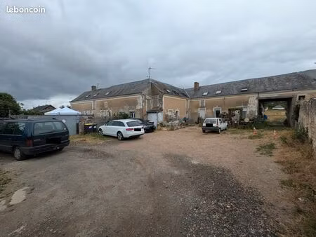 ensemble immobilier 6 logements + garages – 11% de rendement