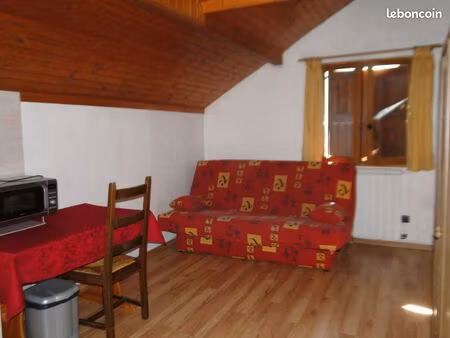 location studio meublé
