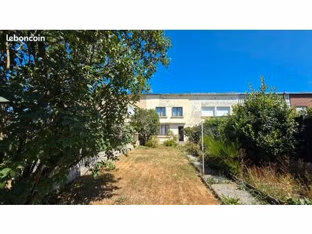 maison mitoyenne à rénover située à hirson