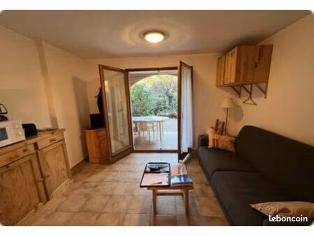 studio cabine 18 m² en rez de jardin