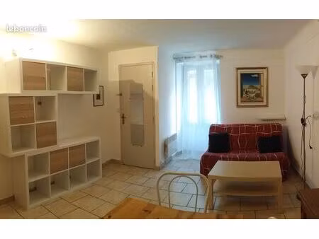 studio meublé et équipé à oraison