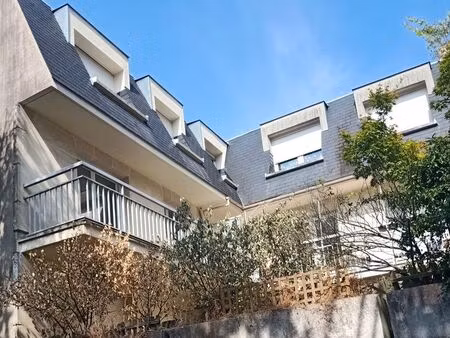 t2 de 30 m2 + terrasse/balcon 7 5m2 sud plein centre orsay