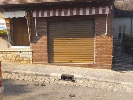 local commercial saint andrée