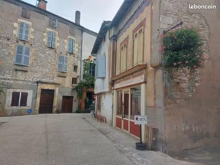 immeuble 213 m² souillac