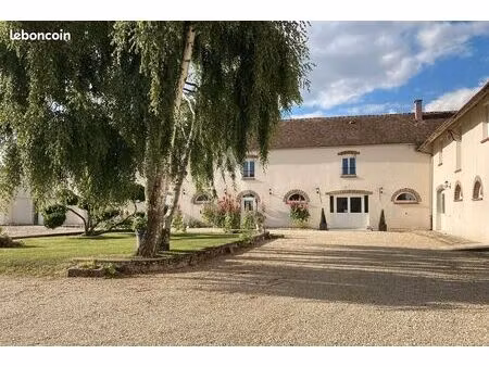 fonds de commerce 663 m² quincy sous senart