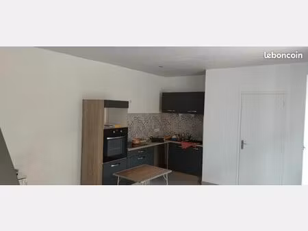 location maison de village
