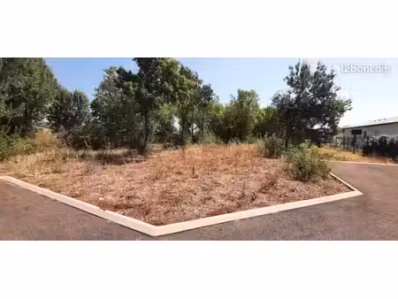 terrain 364 m² le luc