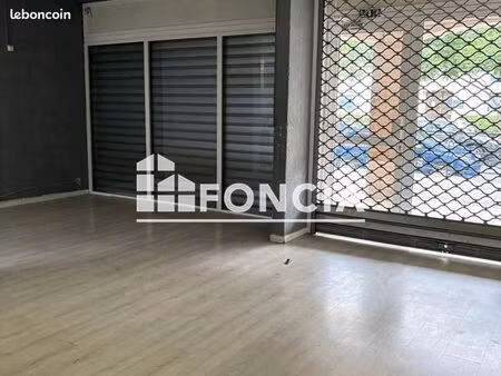 local commercial 43 m²