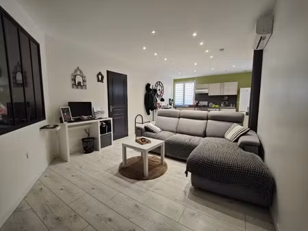 bouillargues : appartement t1 bis en rez-de-chaussée