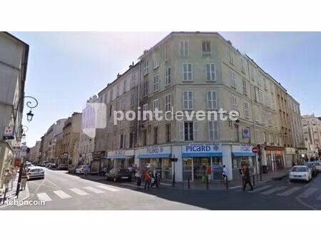 local commercial 147 m²