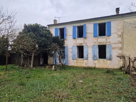maison à vendre puyrolland 4 pièce(s) 95m2 93 500€