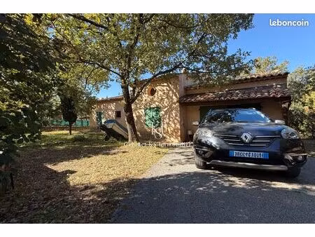 villa 5 pièces 120 m²