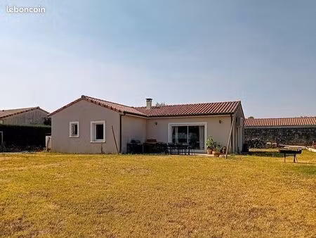 villa rt2012 de plain pied sur 1000m2 de terrain
