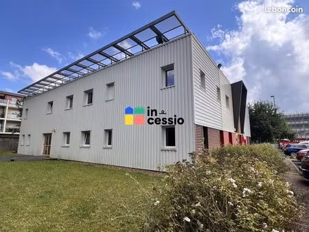 bureaux 980 m²