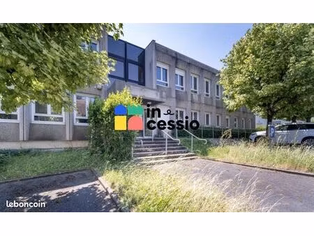 bureaux 1 012 m²