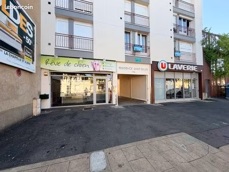 local commercial 28² avenue de la liberation