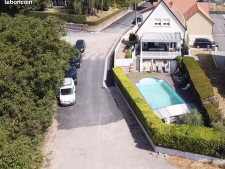 villa 5 pièces 150 m²