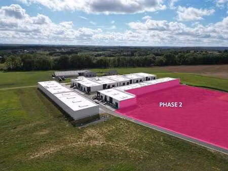 unité spacieuse dans un parc d'entreprises neuf