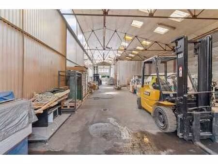 a vendre : entrepôt + bureau à fernelmont