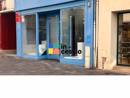 local commercial 195 m²