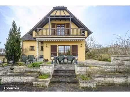 villa 4 pièces 121 m²