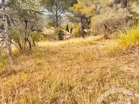 terrain 1 300 m² le val