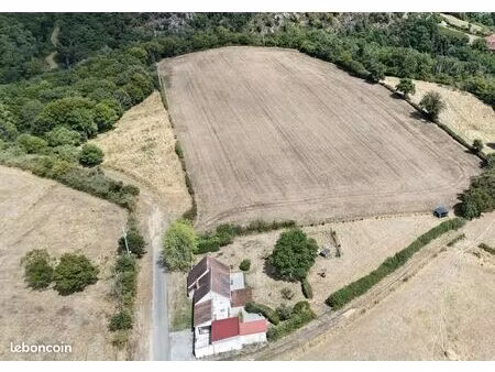 propriété 4 pièces 150 m²