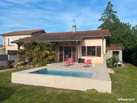 maison de plein pied avec piscine