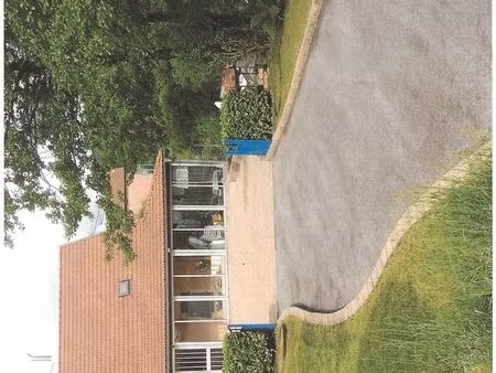 maison de 74m2   sur terrain de 1453m2 clôturé bordure de rivière