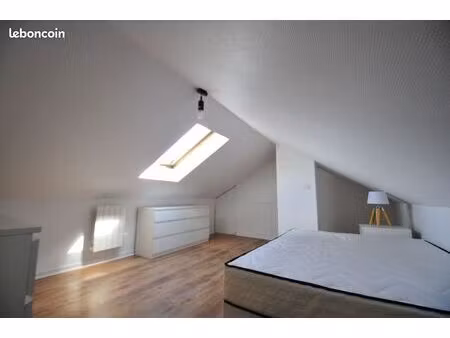 jolie t2 duplex meublé