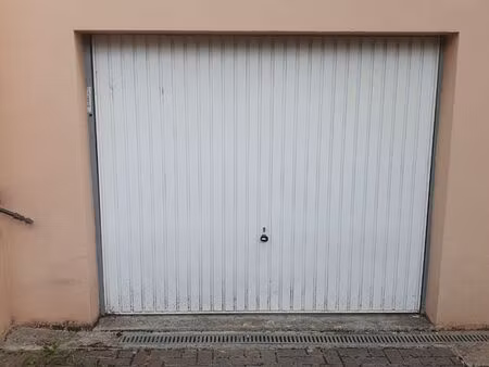 garage fermé en sous-location
