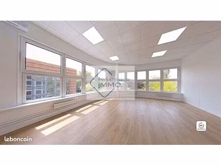 bureau 25 m²