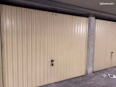 loue box fermé juan-les-pins