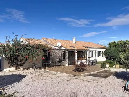 maison vue panoramique sur les montagnes