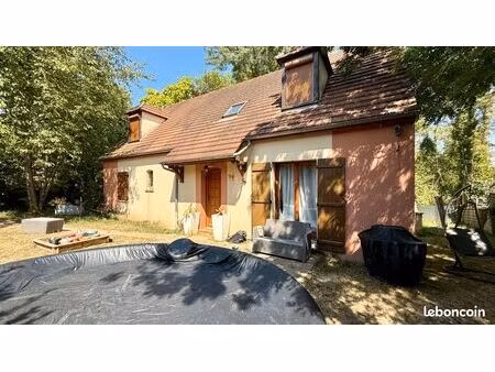 maison 8 pièces 126 m²