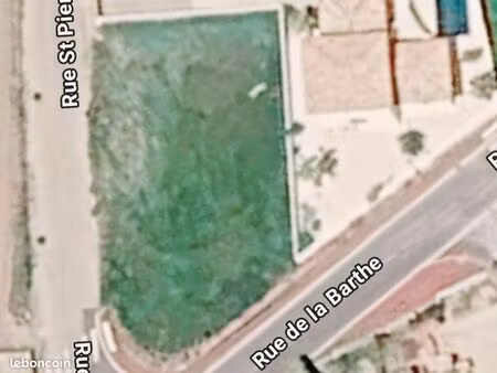 terrain constructibe 579m2 bizanet