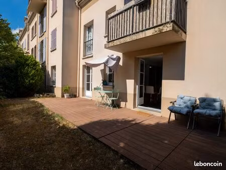 rare à port cergy – t3 meublé avec plus de 80 m² de terrasse privative