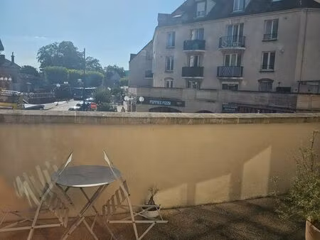 location t2 à côté de la gare
