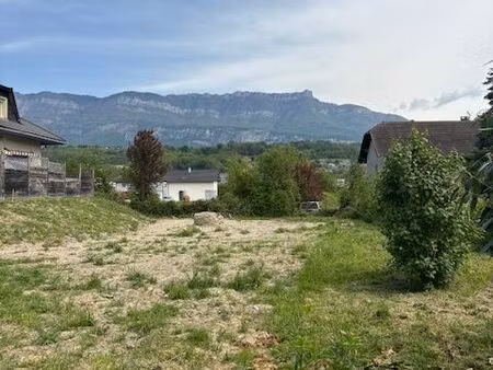 terrain 551 m² voglans