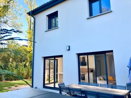 brindas villa haut de gamme de 110m²avec jardin  carport et jacuzzi