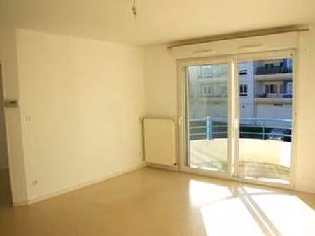 location appartement 3 pièces aux ponts-de-cé (49130) : à louer 3 pièces / 64m² les ponts-