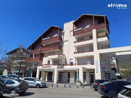 appartement t3 avec balcon et terrasse à la ravoire
