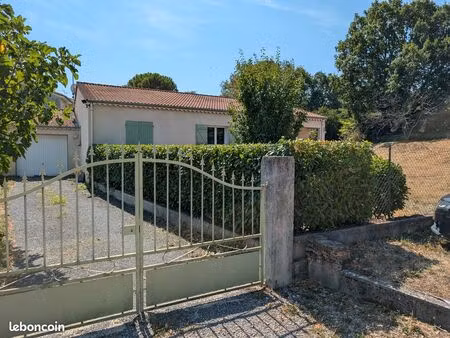 maison familiale de plain-pied 120 m² – 4 chambres – terrain d'environ 800 m²