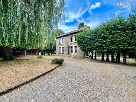 propriété 6 pièces 169 m²