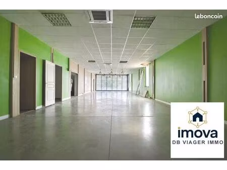 local 236 m² abrest