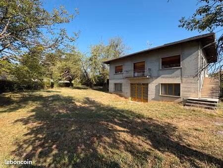 maison 220 m² + atelier 120 m² – terrain 1 100 m²