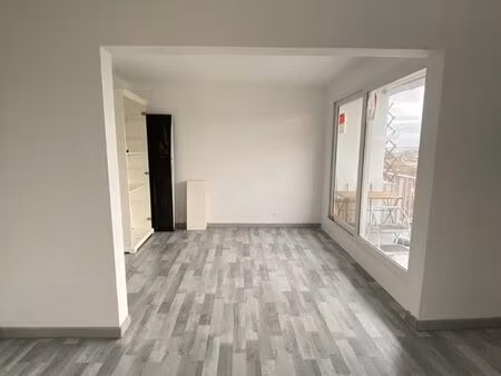 athis-mons (91200) – superbe f3 de 65 08 m² – ancien f4 – séjour de 26 m² – balcon – cave 