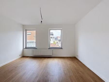 appartement à louer à rue des fidèles 29 uccle (vbe52287)