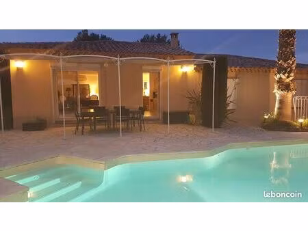 villa. 7 pièces. 180m2