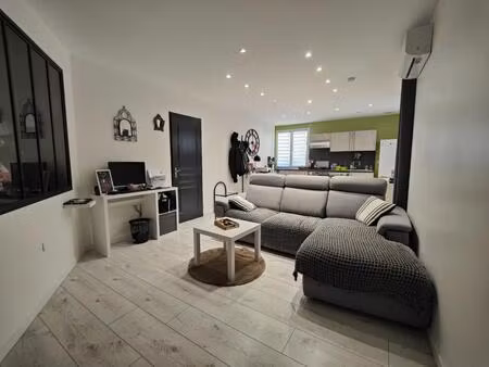 bouillargues : appartement t1 bis en rez-de-chaussée